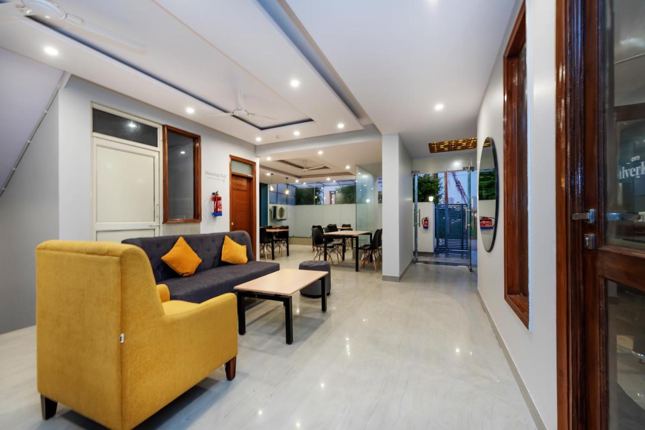 Hotel O Earth Villa Near Bestech Central Square Mall Gurgaon Exterior foto